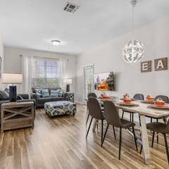 Apartment near epic universal