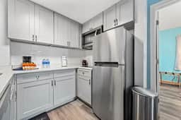 Exclusive Ground-Floor Apartment - Image 3