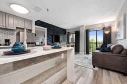 Apartment with Volcano Bay view - Image 2