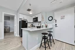 Exclusive Apartment near Universal & Inter. Drive - Image 2