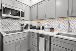 1BR Suite | Close to Vineland & Disney - Image 4