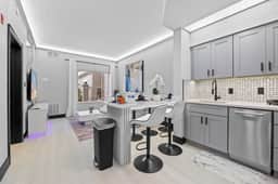 Prime Location | 1BR Apt Near Epic & OCCC - Image 2