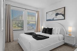 4BD Townhouse with BBQ next to the club house - Image 3
