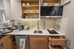 Lakefront Studio near I-Drive & ICON Park - Image 4