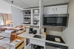 Spacious Studio near Universal & ICON Park - Image 3
