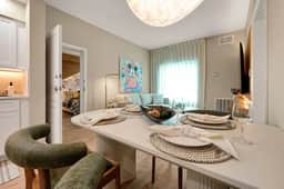 2BR apartment with 3 queens near Disney - Image 2