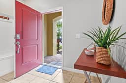 5BR townhouse with pool near Disney attractions - Image 2