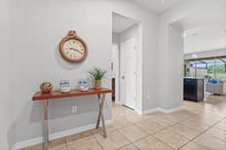 5BR townhouse with pool near Disney attractions - Image 3