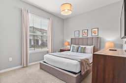 5BR townhouse with pool near Disney attractions - Image 5
