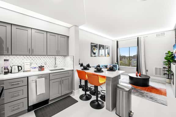 1BR Suite | Prime Orlando Location - Image 1