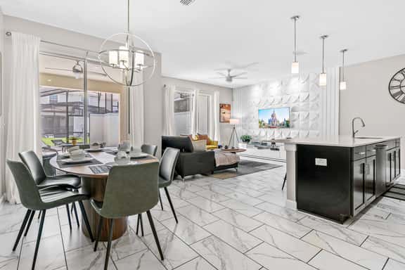Private Pool | 4BR Home in Orlando - Image 1