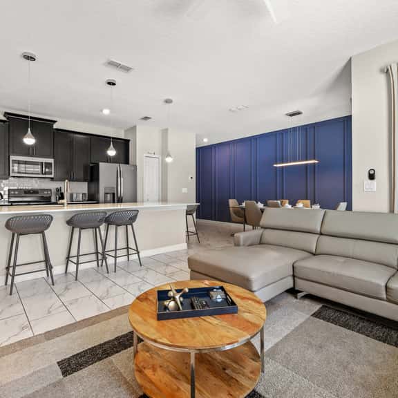 4BR Pool Home | Ideal for Families - Image 1