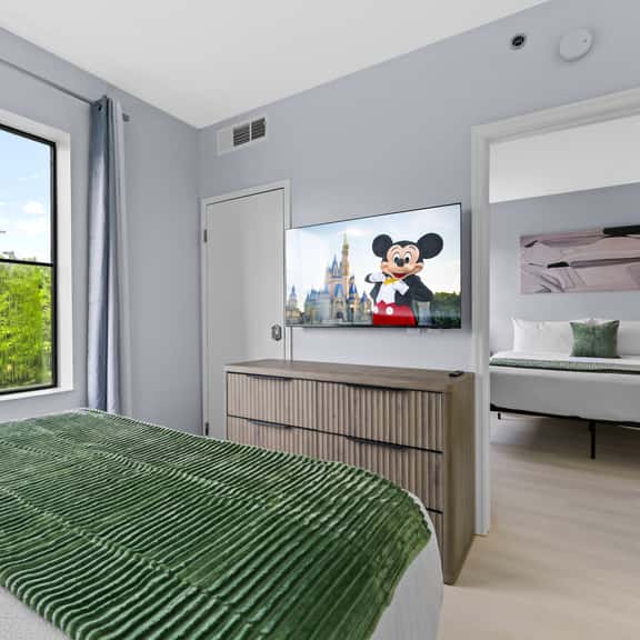 Comfortable 2BR | Near Universal Studios - Image 1