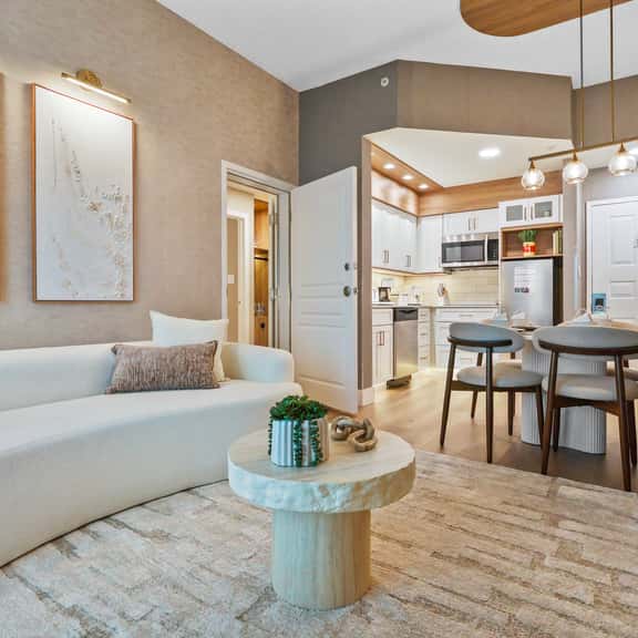 2BR apartment for 10 guests near Disney - Image 1