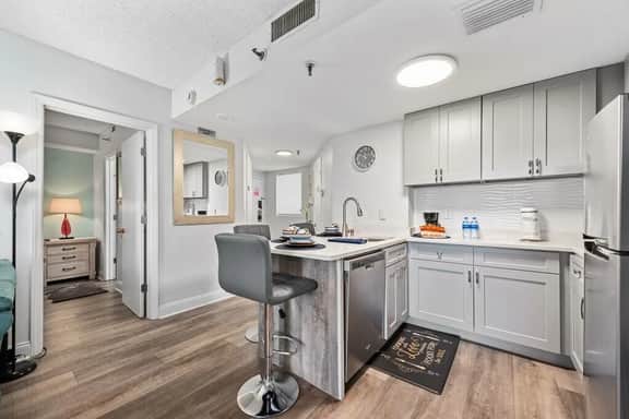 Exclusive Ground-Floor Apartment - Image 2