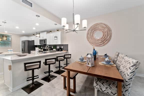 Storey Lake: Apartment with lake view - Image 4