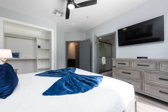 Prime Location | 3 Suites Townhome Near Universal - Image 5