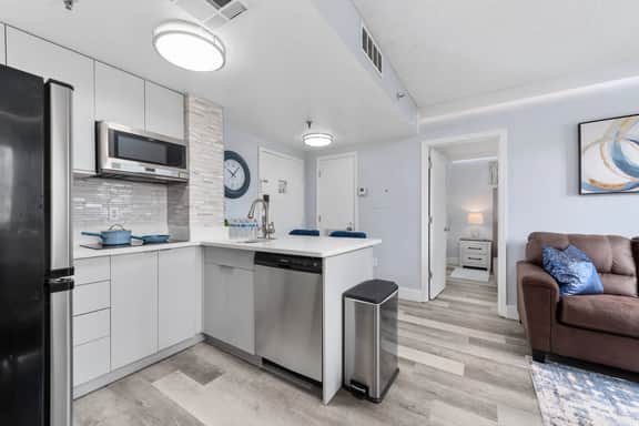 Exclusive Second-Floor Apartment - Image 5