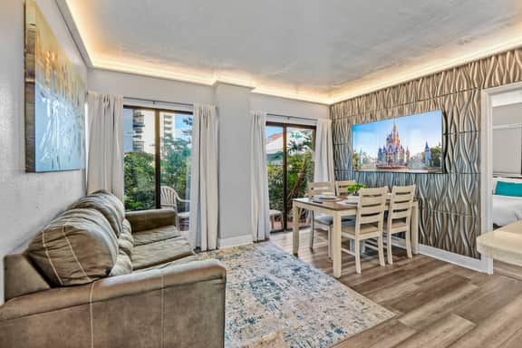 Exclusive Ground floor Apartment with Balcony - Image 5