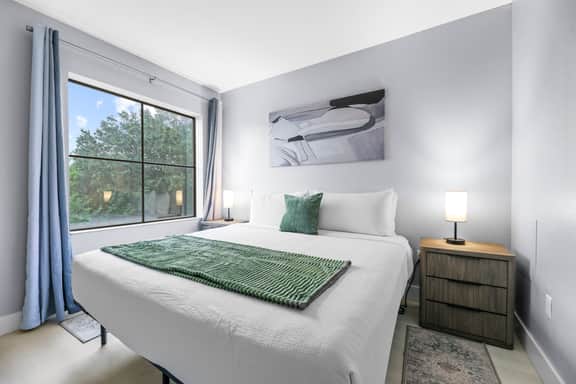 Orlando 2BR Apt | Full Kitchen | Epic Universe - Image 4