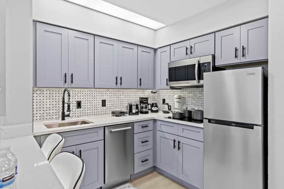 Prime Location | 1BR Apt Near Epic & OCCC - Image 3
