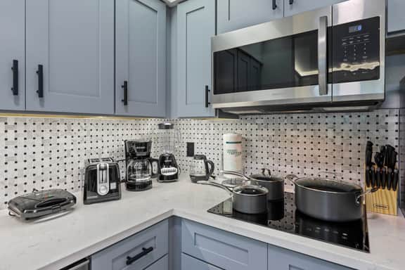 Prime Location | 1BR Apt Near Epic & OCCC - Image 4