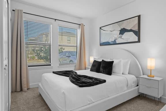 4BD Townhouse with BBQ next to the club house - Image 3