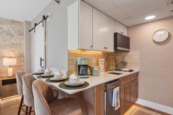 Lakefront Studio near I-Drive & ICON Park - Image 3