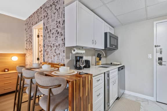 Spacious Studio near Universal & ICON Park - Image 2