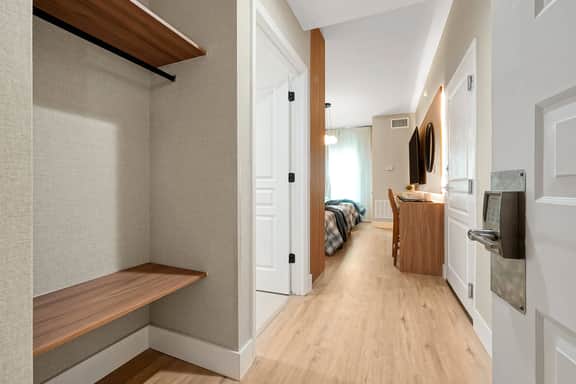 1BR studio near Disney with 2 queen beds - Image 2