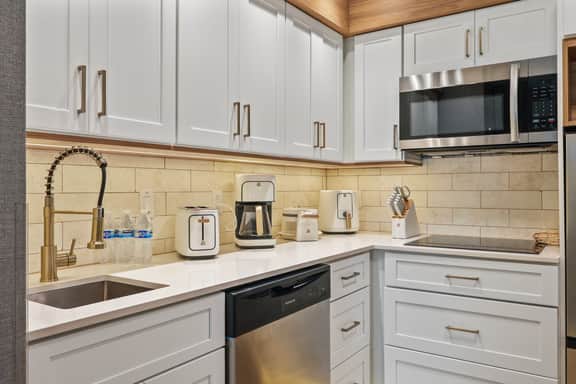 1BR apartment with 2 queens near Disney - Image 4