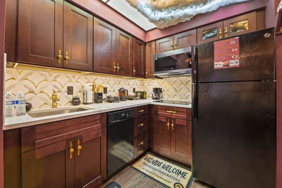 Themed Harry Potter Apt | Top Location - Image 3