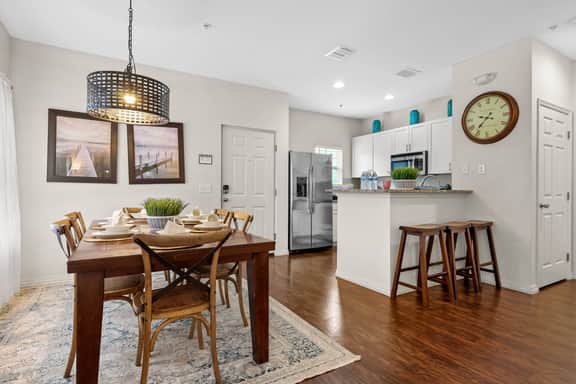 4BR townhouse sleeps 10 near Disney attractions - Image 5