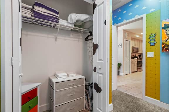 Gated community 4BD townhouse next to Disney - Image 4