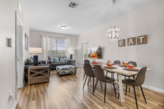 Apartment near epic universal - Image 1