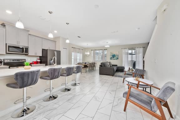 Townhome with pool at Storey Lake - Image 1