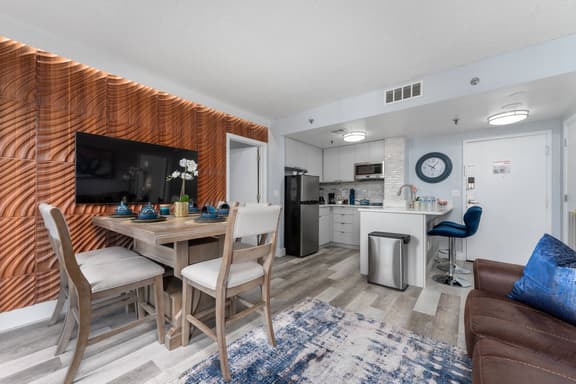 Exclusive Second-Floor Apartment - Image 1