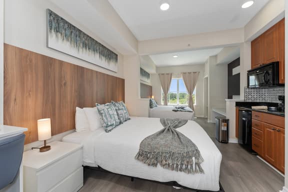 Orlando Studio | King & Queen Beds | Sleeps 4 - Image 1