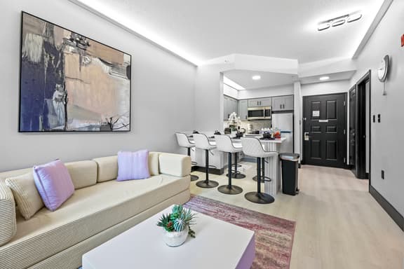 Prime Location | 1BR Apt Near Epic & OCCC - Image 1